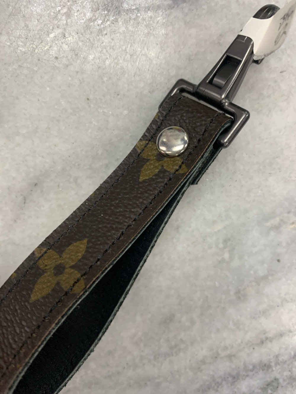 Louis Vuitton Brown Monogram Key Holder with Gold-Tone Hardware - Picture 3 of 5